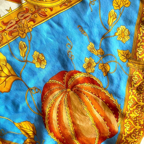 Vintage Longchamp “Cinderella’s Coach” Authentic Silk Scarf - Picture 7 of 9